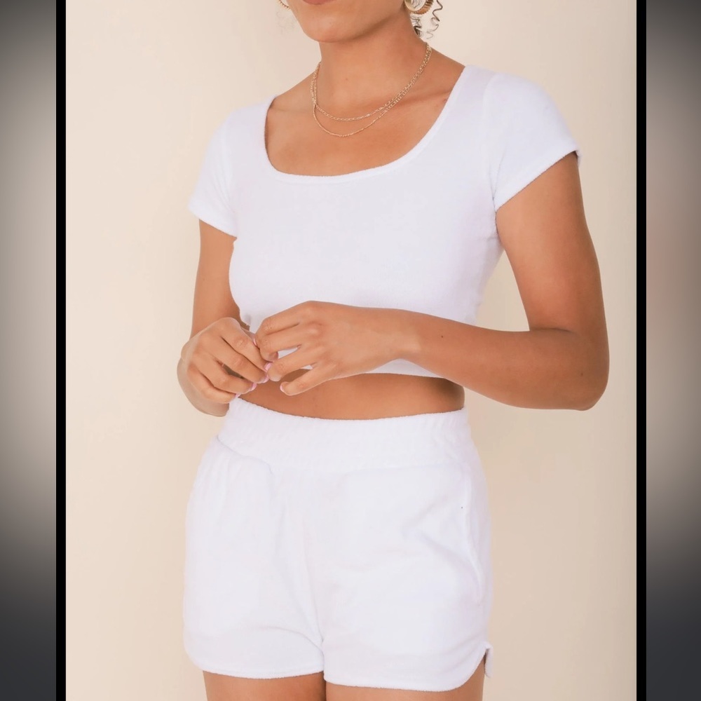 EMILY PULL ON SHORTS SET NWT